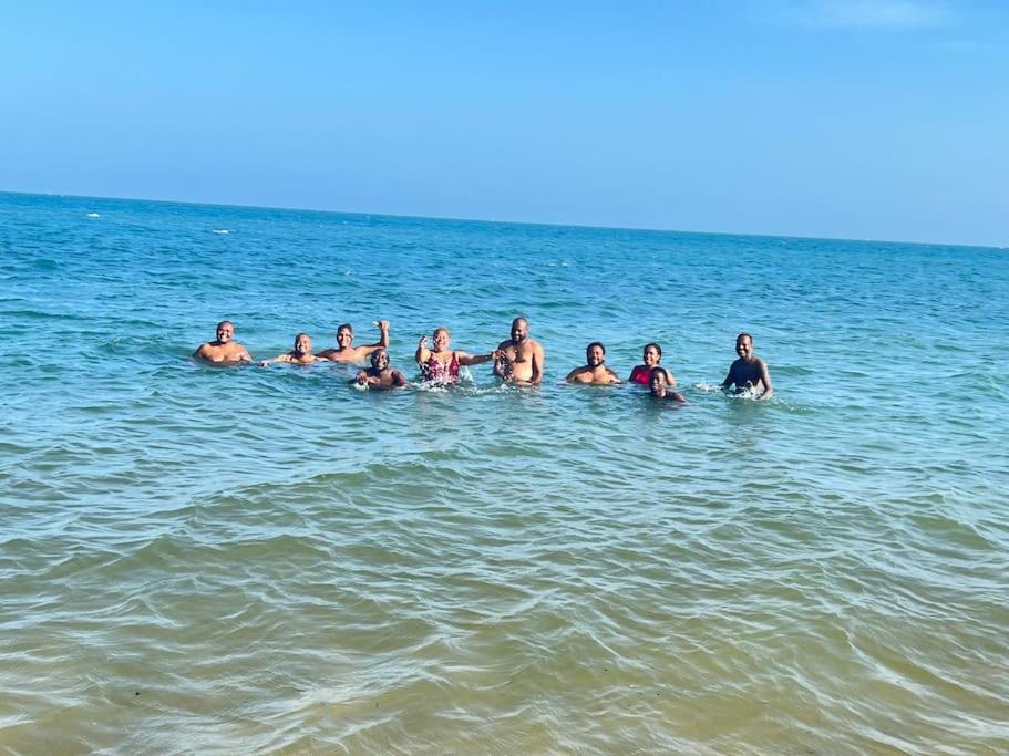 Lui Ushongo Beach House Pangani Buitenkant foto